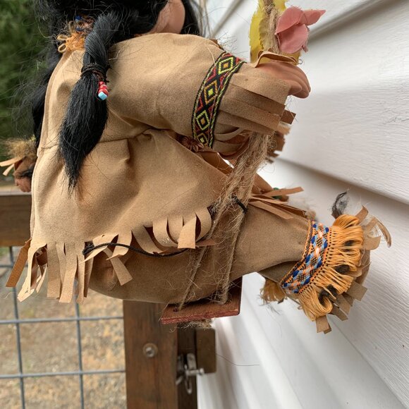 Cathay Collection Hanging Swing Dolls Native American Porcelain Kissing Dolls - Picture 9 of 16